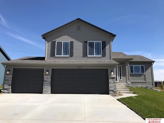 16913 Newport Ave, Omaha, NE 68116