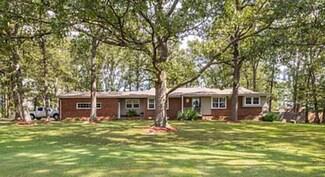 639 E Fremont Rd, Lebanon, MO 65536