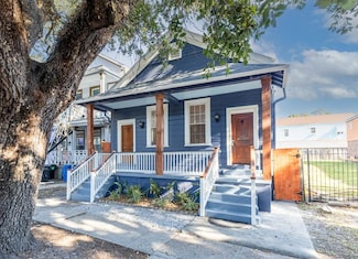 2809 Banks St, New Orleans, LA 70119