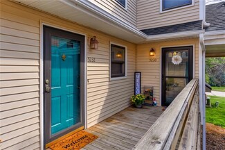 5230 Dakota Dr, West Des Moines, IA 50265