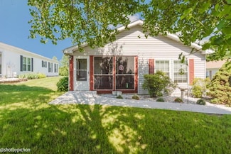 33 Gables Blvd, Poughkeepsie, NY 12603