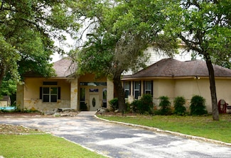 101 Hillside Dr, Spring Branch, TX 78070