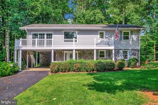 320 Stratford Cir, Locust Grove, VA 22508