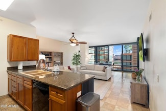 4808 N 24th St Unit 523, Phoenix, AZ 85016