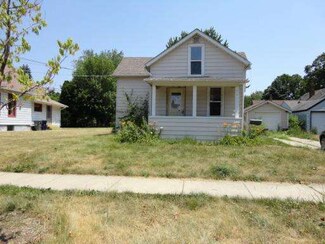 419 Orchard St, Elgin, IL 60123