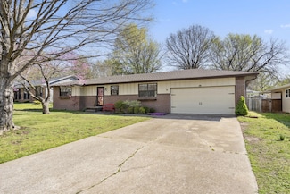 3633 College View Dr, Joplin, MO 64801