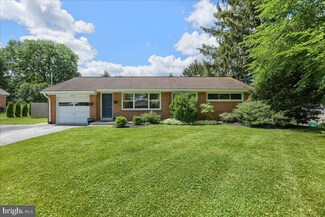 216 E Glenn Rd, Hershey, PA 17033