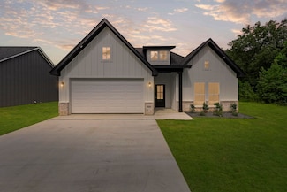 1180 Pine St, Vidor, TX 77662