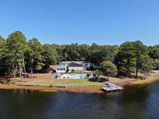 70 Serenity Cir, Defuniak Springs, FL 32433
