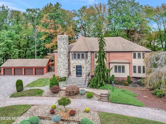 17 Emerald Dr, Morganville, NJ 07751