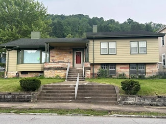 129 Edgington Ln, Wheeling, WV 26003