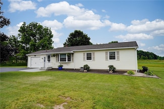 244 Blazey Rd, Victor, NY 14564