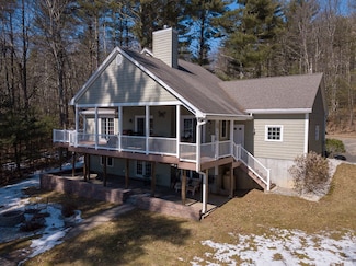 223 Shoreline Dr, West Brookfield, MA 01585