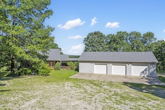 904 Arnold Rd, Hollister, MO 65672
