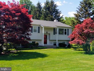 5914 Corrigan Rd, Doylestown, PA 18902