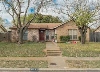 1437 Brook Meadow Cir, Lancaster, TX 75134