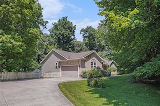 11801 Quail Crest Ave, Mantua, OH 44255