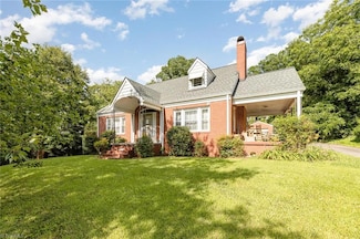 807 Shamrock Rd, Asheboro, NC 27203