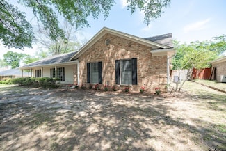 1116 Kingspark Dr, Tyler, TX 75703