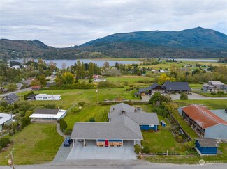 13069 Buchanan Ln, Mount Vernon, WA 98273