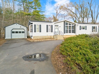 761 Quarry Rd, Wells, ME 04090