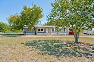 501 Meadow Rd, Springtown, TX 76082