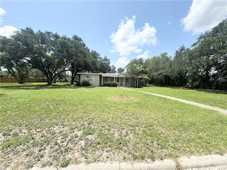 1223 W 3rd St, Alice, TX 78332