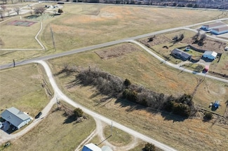 50 Tamarack Ln, Linn Valley, KS 66040