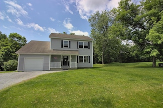 19 Royal St, North Bennington, VT 05257