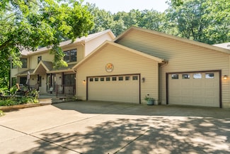 1368 Lake Wildwood Dr, Varna, IL 61375