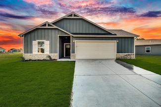 205 Lakeside Dr, Cheney, KS 67025