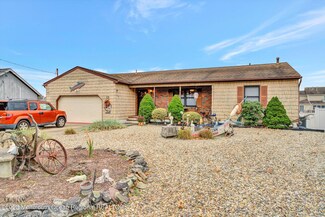 13 Parkers Point Blvd, Forked River, NJ 08731