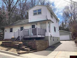 127 Fairfield Ave, Mankato, MN 56001