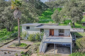 225 Paradise Rd, Salinas, CA 93907