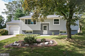 48 Lincoln Dr, Clementon, NJ 08021
