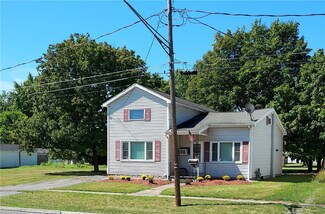 6 Swaby St, Seneca Falls, NY 13148