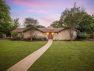 2401 Apple Valley Cir, Austin, TX 78747