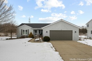 5560 Columbine Ave NE, Comstock Park, MI 49321