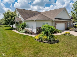 1201 Fantail Dr, Greenwood, IN 46143