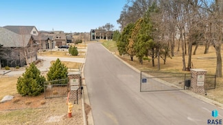 8509 E Torchwood Place, Sioux Falls, SD 57110