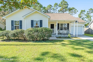 32 Shelby Rd, Southport, NC 28461