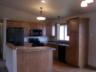 7260 Castlewood Dr, Summerset, SD 57718