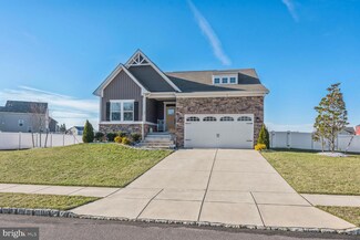 30 Oak Ln, Penns Grove, NJ 08069