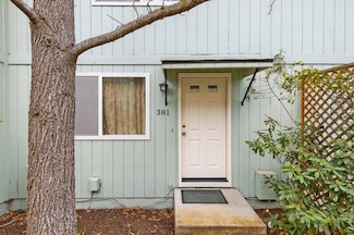 381 Glenn St, Ashland, OR 97520