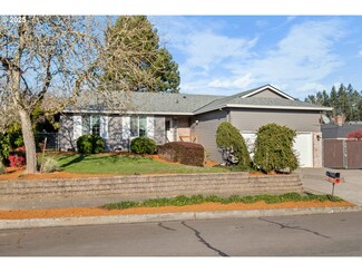 3853 SW 8th St, Gresham, OR 97030