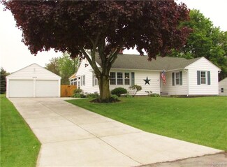 8478 East Ave, Gasport, NY 14067