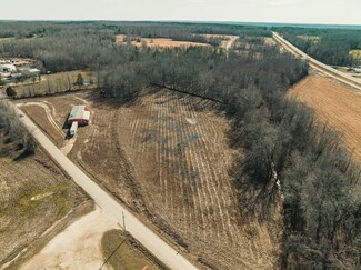 198 McIllwain Rd N, Holladay, TN 38341