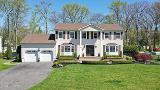 31 Westbrook Way, Manalapan, NJ 07726
