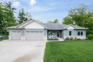 18685 Kreig Dr, Big Rapids, MI 49307