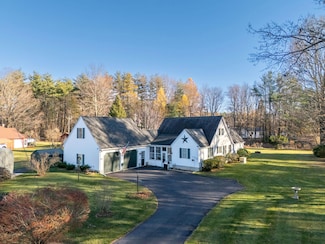 5 Maple Ave, Plaistow, NH 03865